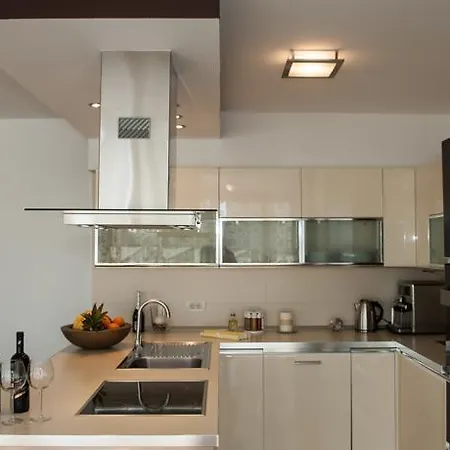 Apartment Palace 3br Zadar