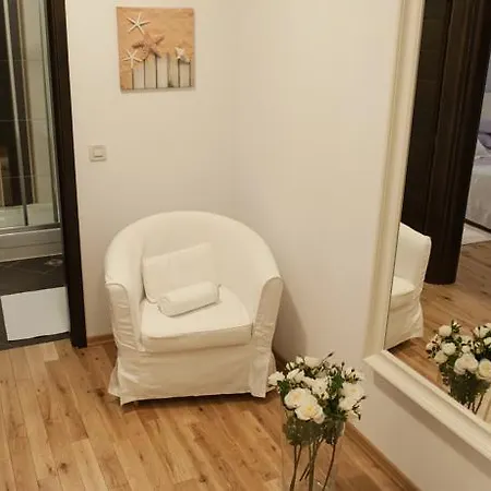Palace 3br Apartment