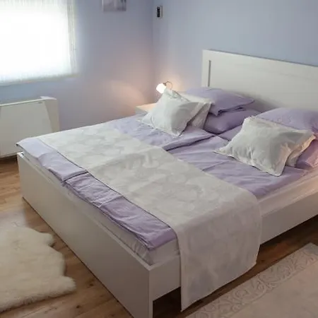 Palace 3br *
