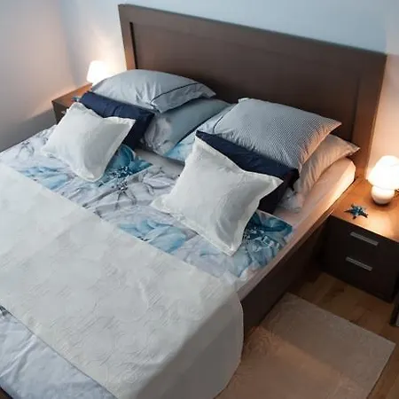 Palace 3br *