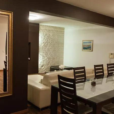 Palace 3br Apartment Zadar